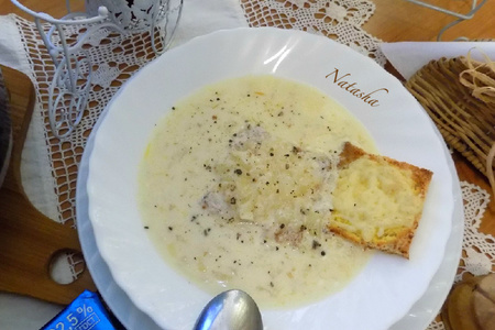 Фото к рецепту: Французский луковый суп по-деревенски