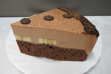 Фото к рецепту: Шоколадный торт с бананами