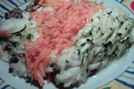 Фото к рецепту: Рисовая запеканка с цуккини и морковью.