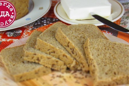 Фото к рецепту: Пшенично-ржаной хлеб в мультиварке