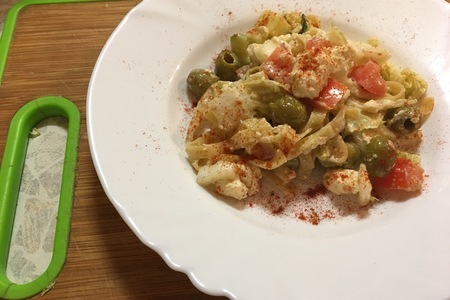 Фото к рецепту: Нежный салат с макаронами.