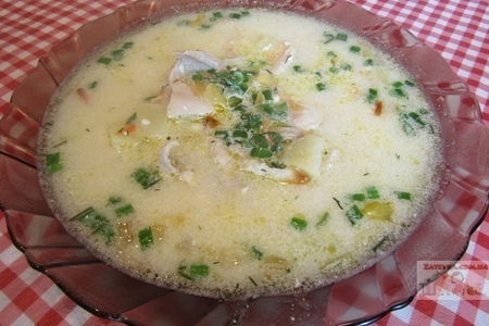 Фото к рецепту: Суп с плавленым сыром и курицей 