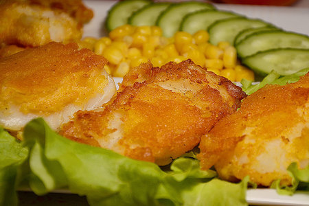 Фото к рецепту: Жареная рыба в кукурузном кляре