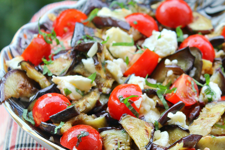 Фото к рецепту: Сицилийский салат с баклажанами