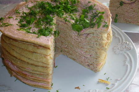 Фото к рецепту: Торт из кабачка с соусом.