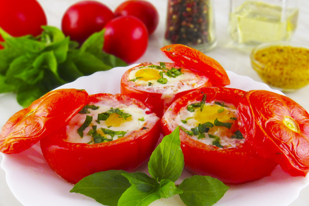 Отличный рецепт для завтрака! помидоры, запеченные с яйцами в духовке!