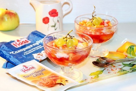 Фото к рецепту: Персиковые дольки с йогуртом