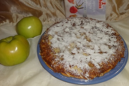 Фото к рецепту: Запеканка из творога с яблоками