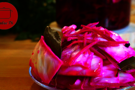 Фото к рецепту: Маринованная капуста со свеклой! быстрая и вкусная!
