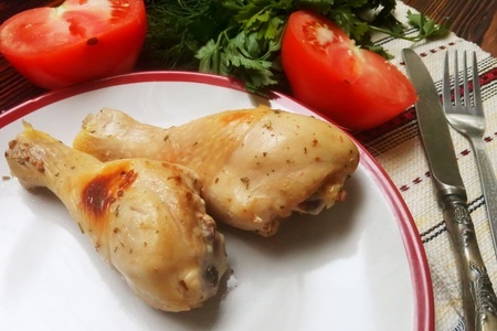 Фото к рецепту: Курица в кефире в духовке