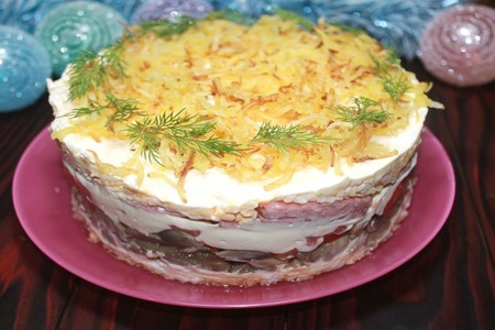 Фото к рецепту: Салат с картофелем пай