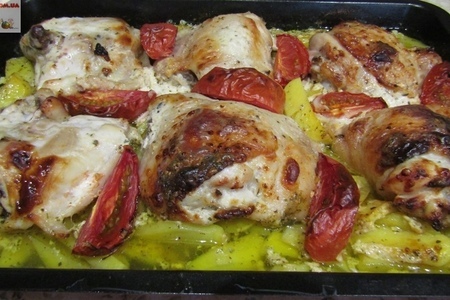 Фото к рецепту: Курица с картошкой в кефире 