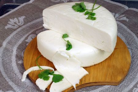 Фото к рецепту: Сыр сулугуни. по мотивам грузинского рецепта