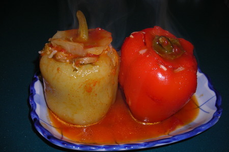 Фото к рецепту: Перец фаршированный вегетарианский