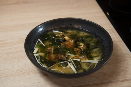 Фото к рецепту: Мисо-суп с тофу