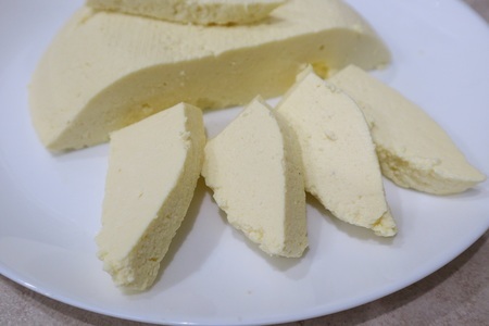 Фото к рецепту: Адыгейский сыр за 15 минут