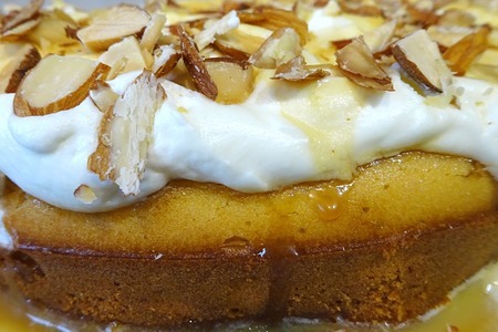 Фото к рецепту: Яблочный пирог с карамелью