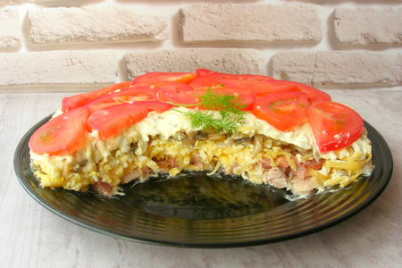 Фото к рецепту: Слоеный салат «чикаго»