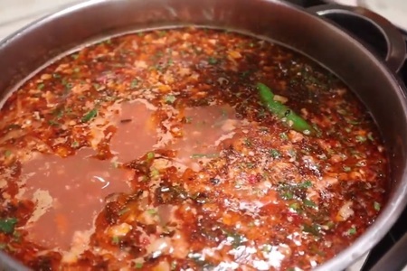 Фото к рецепту: Суп харчо с грецкими орехами