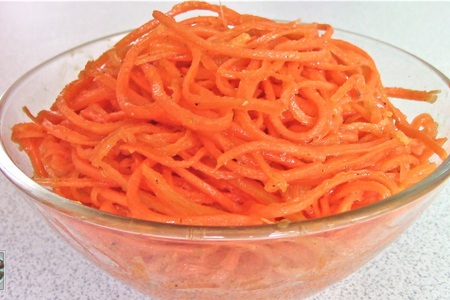 Фото к рецепту: Морковь по-корейски