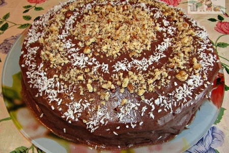 Фото к рецепту: Торт на сгущенном молоке с шоколадным кремом