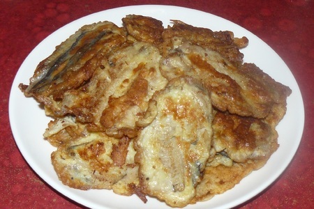 Фото к рецепту: Жареное филе мойвы