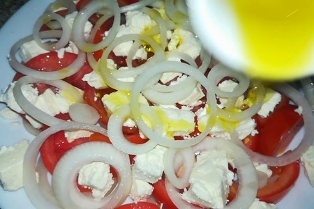 Фото к рецепту: Салат закуска без майонеза из помидор
