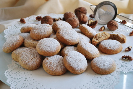 Фото к рецепту: Песочное ореховое печенье 