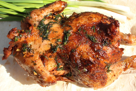 Фото к рецепту: Цыпленок на углях, рецепт цыпленка ( курицы ) на вертеле