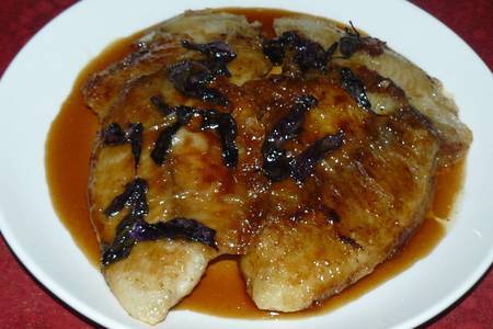 Фото к рецепту: Филе тилапии под медово-соевым соусом