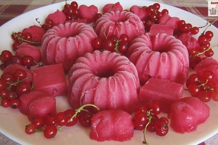 Фото к рецепту: Десерт из красной смородины