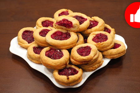 Фото к рецепту: Печенье с ягодами
