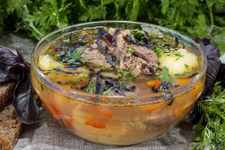 Фото к рецепту: Суп-шурпа по-узбекски из баранины