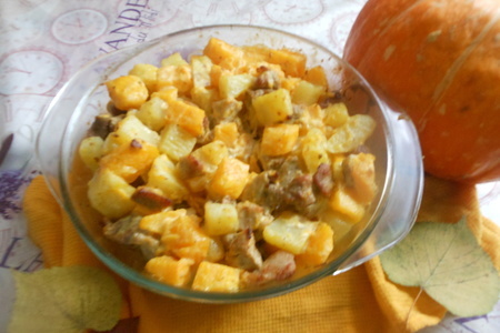 Фото к рецепту: Запеченная тыква с мясом и картофелем