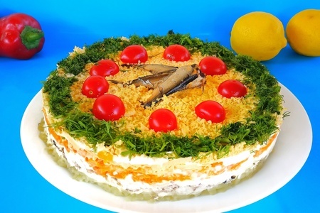Фото к рецепту: Салат "феерия" на новый год/шпротный салат