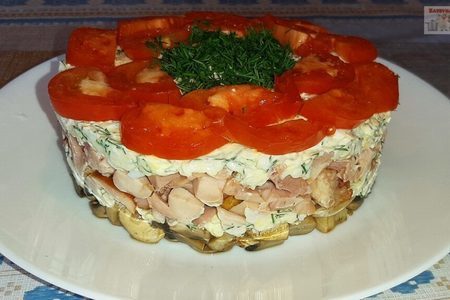 Фото к рецепту: Слоеный салат «любимый муж»