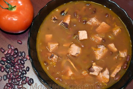 Фото к рецепту: Фасолевый суп со свининой