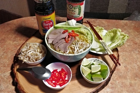 Фото к рецепту: Вьетнамский суп фо бо
