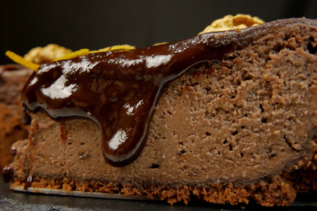 Фото к рецепту: Творожный шоколадный чизкейк