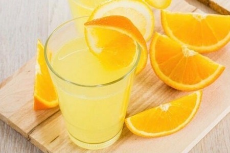 Фото к рецепту: Фанта домашняя из апельсиновых корок