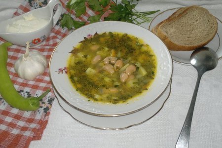 Фото к рецепту: Зелёные щи с фасолью #литкухня #кулинар