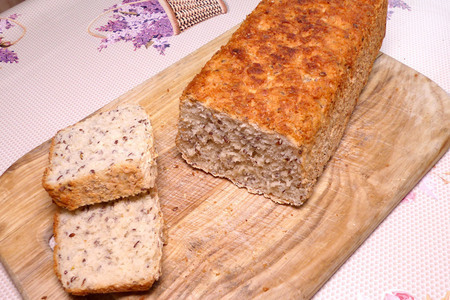 Фото к рецепту: Хлеб без замеса теста