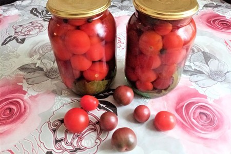 Фото к рецепту: Маринованные помидоры черри, быстрый рецепт