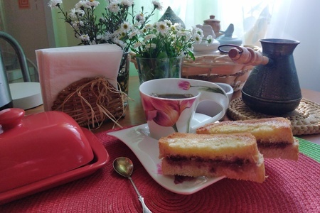 Фото к рецепту: "пирожные" из батона #накормишкольника