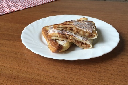 Французские тосты с яблочной начинкой