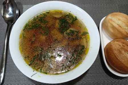 Фото к рецепту: Грибной суп с лапшой и курицей в мультиварке