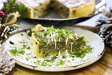 Киш лорен - французский пирог со шпинатом и грибами