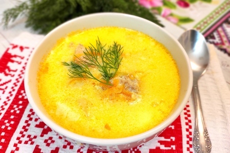 Фото к рецепту: Сливочный суп с горбушей