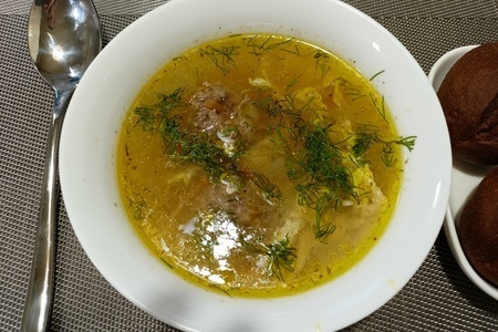Фото к рецепту: Кудрявый суп с фрикадельками