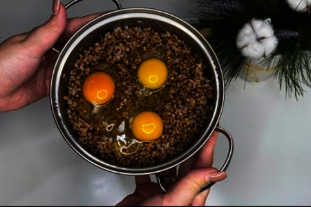 Фото к рецепту: Вкусные котлеты из гречки и яиц